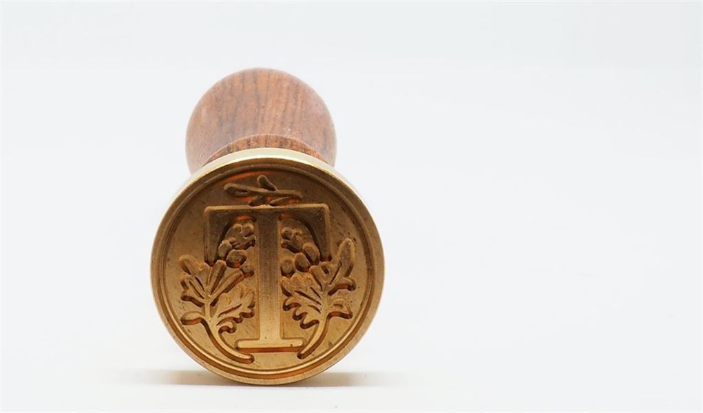 Derfor er stempler smarte at bruge på kontoret